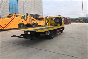 松潘非事故拖车